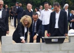 Pose Première pierre à Grazac