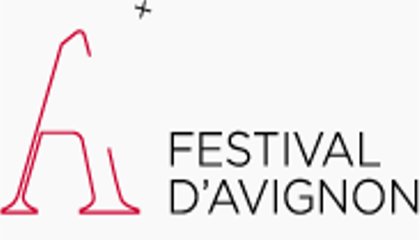 Une délégation de la commission culture au Festival d'Avignon